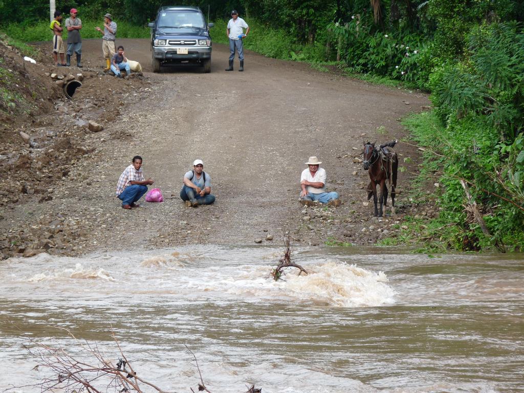 Costa Rica: Swollen river enroute Canas Castillas Campground