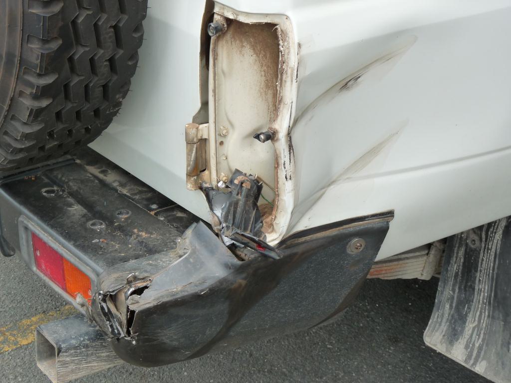 Panama: Troopy's damage during shipment