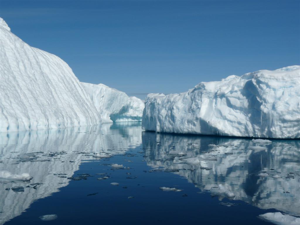 Antarctica: Exploring Iceburg Alley by Zodiac