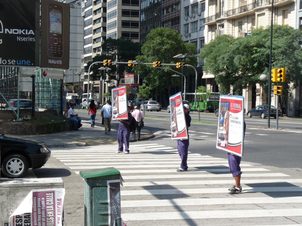Argentina: Mobile Street Advertising