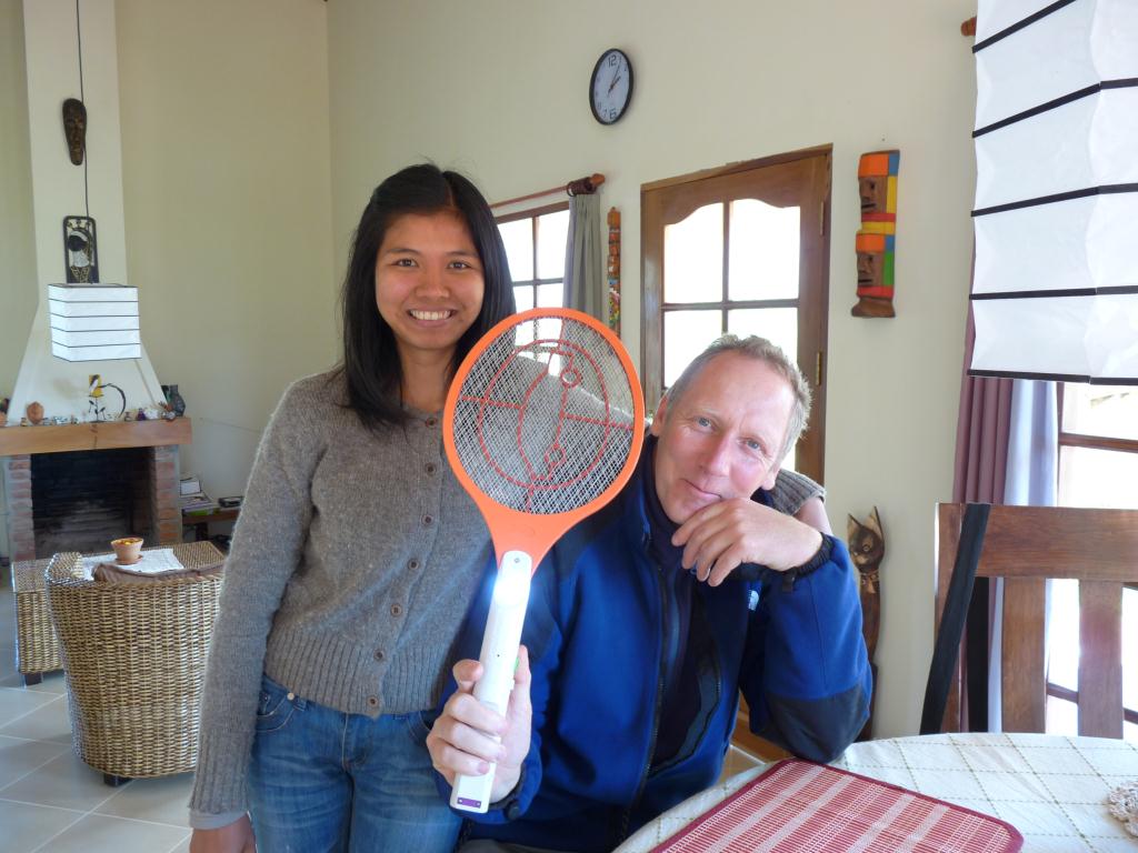 Bolivia: Maarten and Tip with their bug zapper in Samaipata