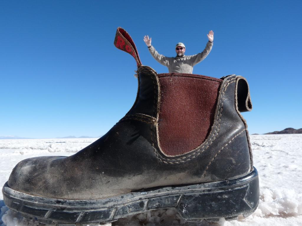 Bolivia: Salar de Uyuni, Wow, Kienny has big shoes!