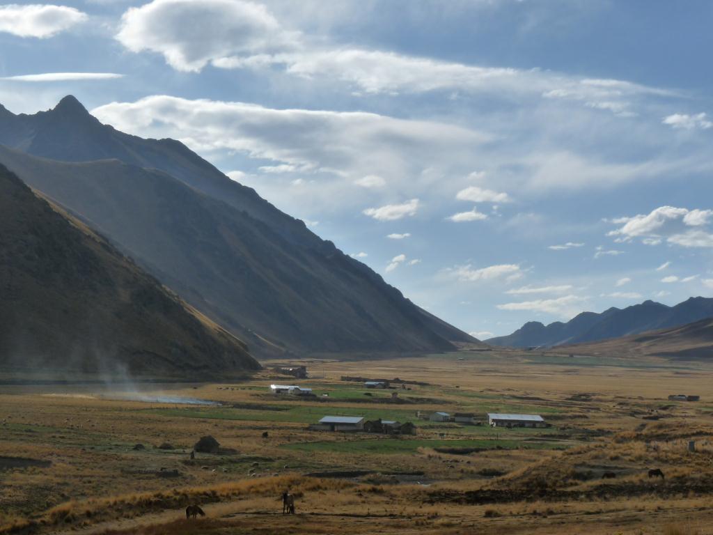 Peru: en route from Puno to Cusco (3600-4300m)