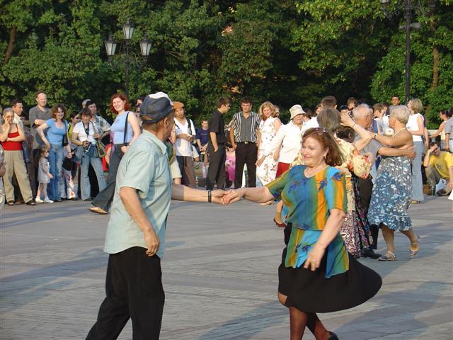 Russia: Dancing to the music